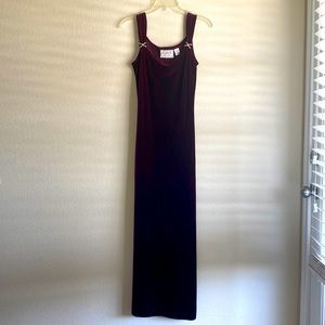 VINTAGE MARY MCFADDEN COLLECTION VELVET BURGUNDY EVENING DRESS - Size 6, formal